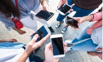 Marketing Strategy Of Telus - SmartSocial