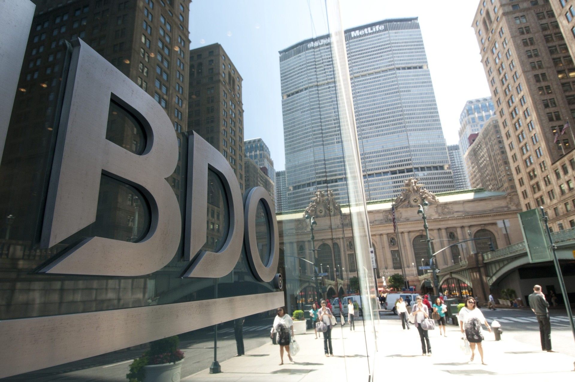 SWOT Analysis of BDO Global - BDO Global 