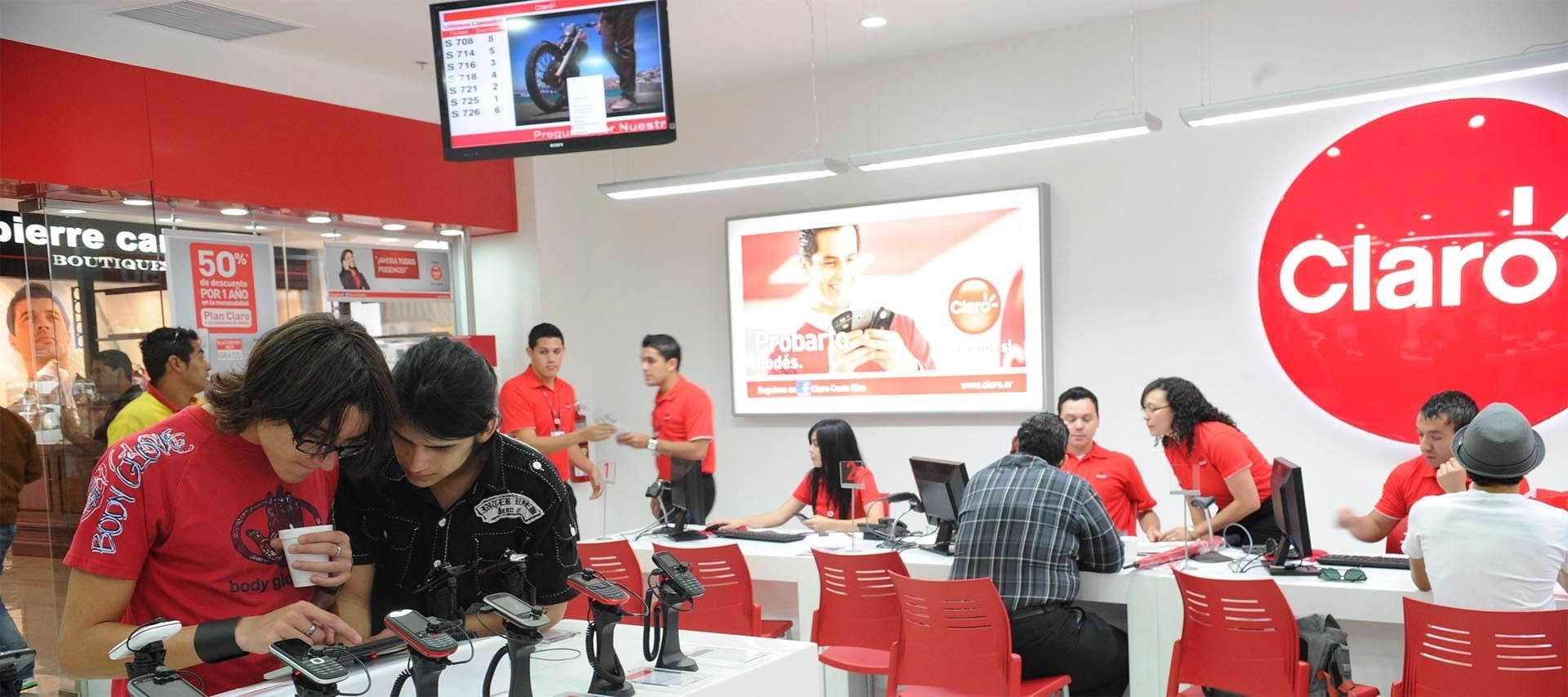 SWOT Analysis of Claro - claro costa rica customers in store shop