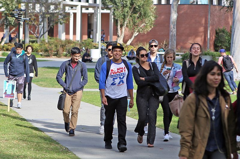 Cal State University applications reach record 831,073 | EdSource