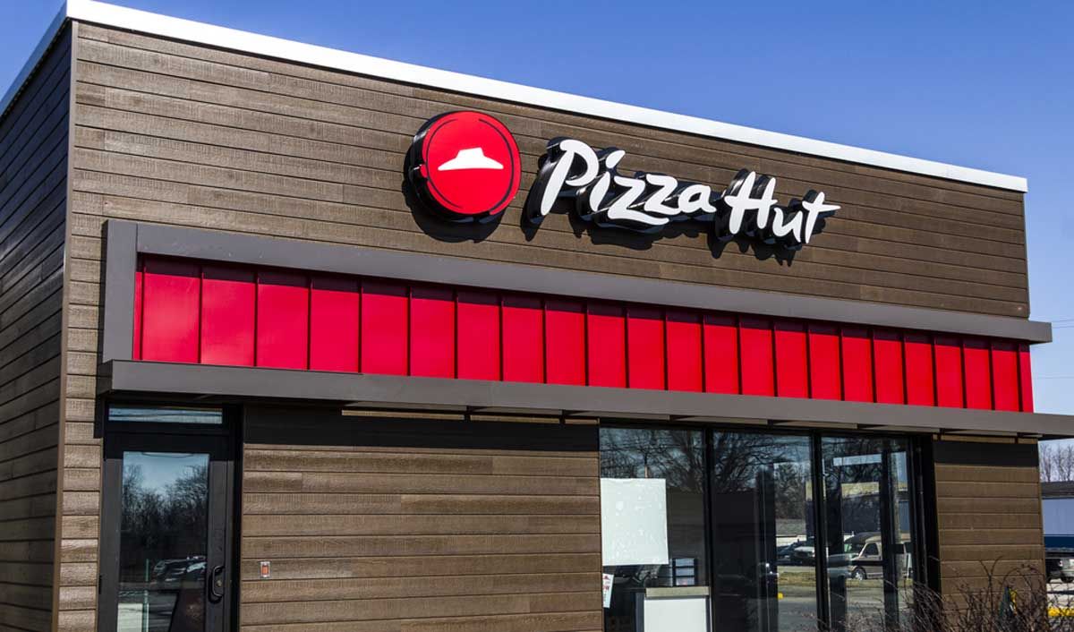 Pizza Hut outlet - SWOT Analysis of Pizza Analysis