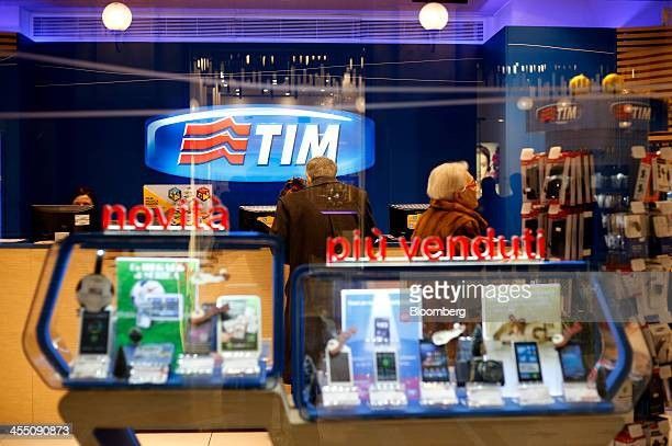 SWOT Analysis of Gruppo TIM - TIM Produtcs in Display