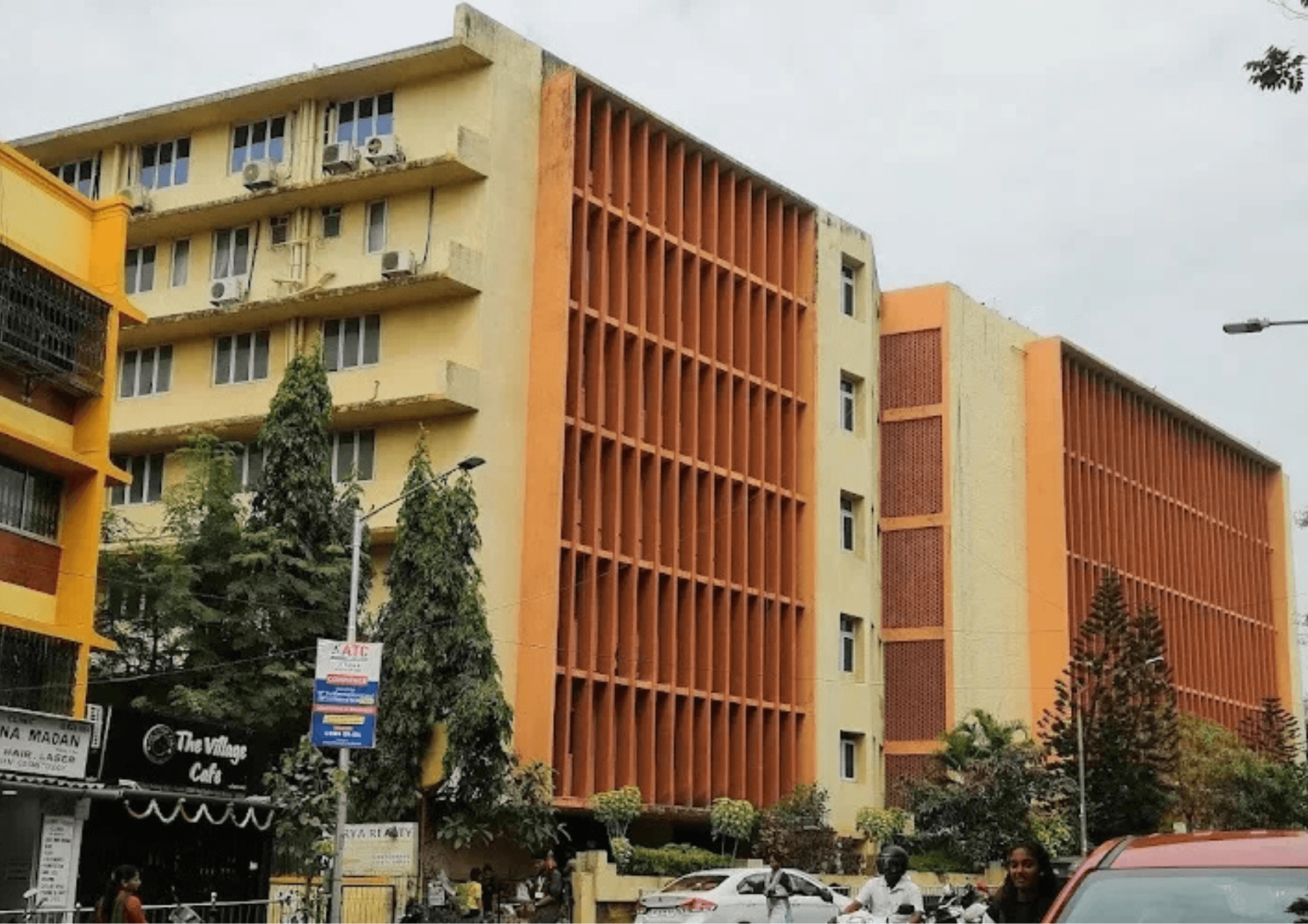 tolani college campus